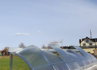 Sturm- oder Vandalismusschäden an Trainerbänken beseitigt!