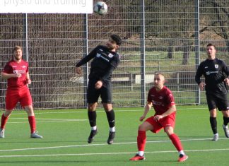 1. Mannschaft mit 1:4 Niederlage, 2. Mannschaft spielt 2:2 Unentschieden