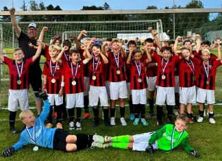 E-Junioren: Vierter und zehnter Platz beim Turnier in Neuenstein